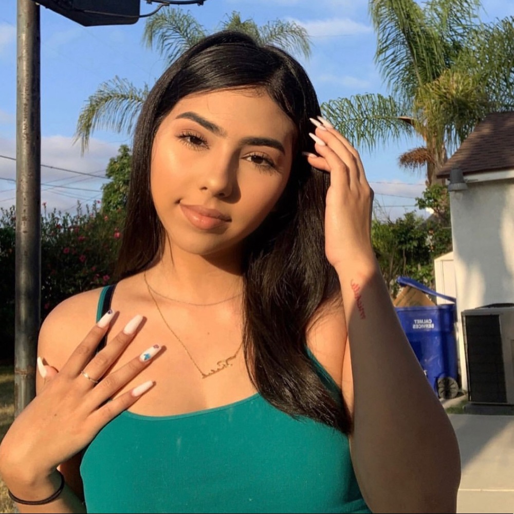 Meet your Posher, Jessica